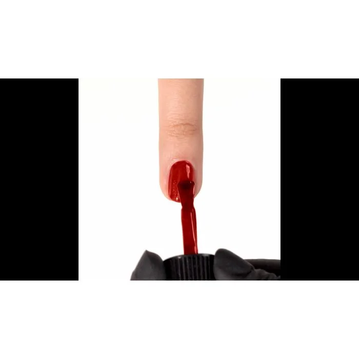 Application de Vernis semi-permanent SP624 Red Cat Eye