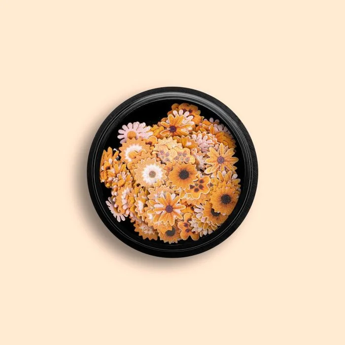 Sunny Flowers - Nail Deco - Decoraciones en forma de flores amarallos y blancos
