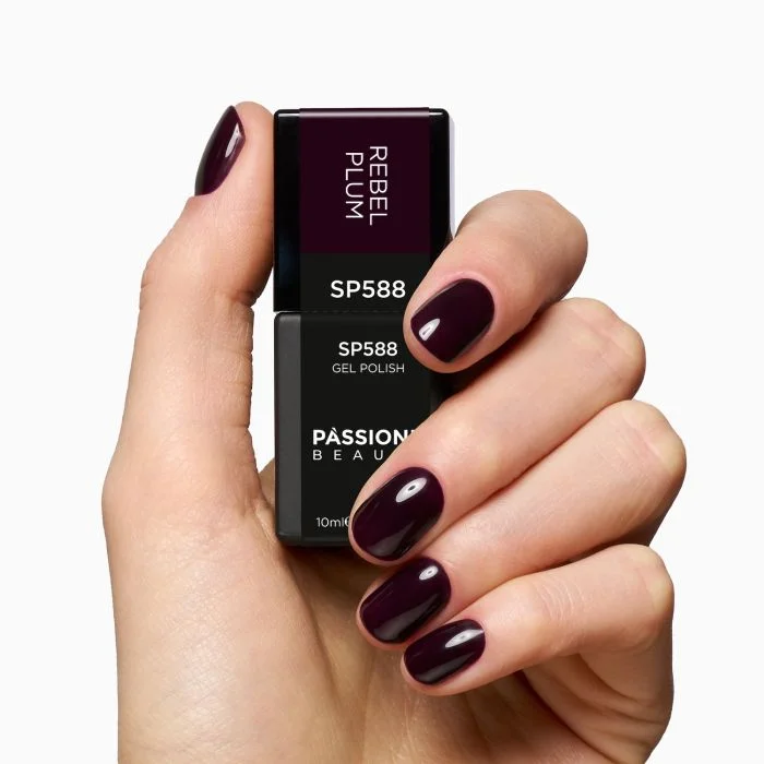 Smalto semipermanente SP588 Rebel Plum - Colore semipermanente bordeaux scurissimo tendente al viola - dettaglio 2