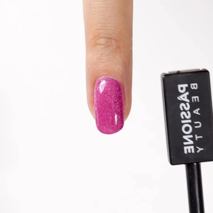Aplicarea Ojă semipermanentă SP264 Fuchsia Fluo Cat Eye