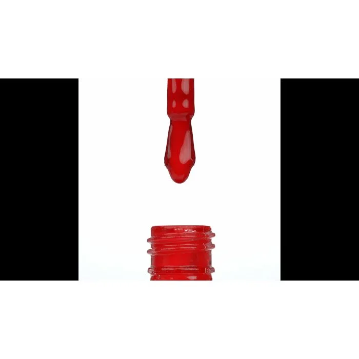 Anwendung von Nagellack NP148 Classic Red