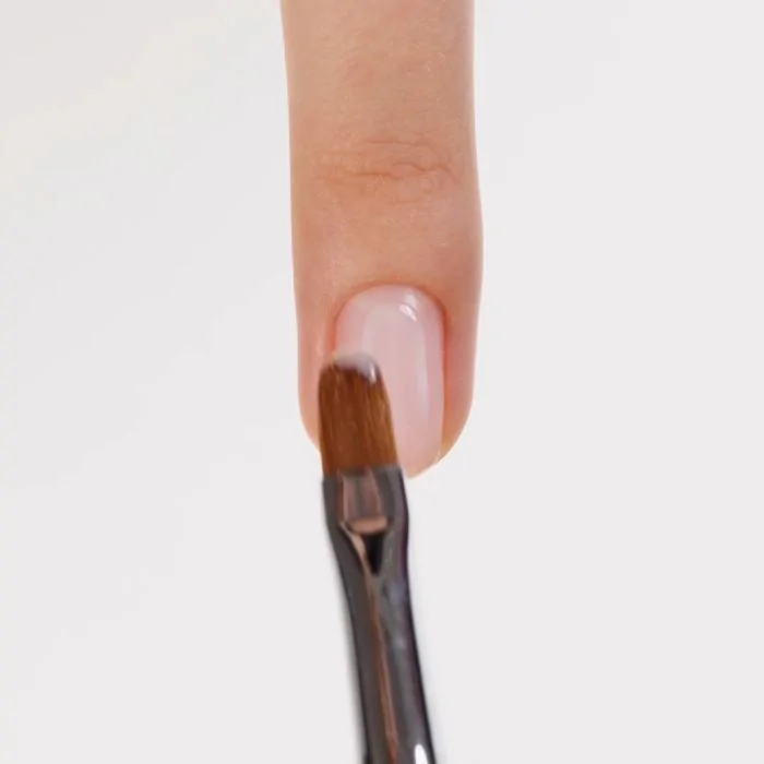 Application de Gel couleur C146 Milky White