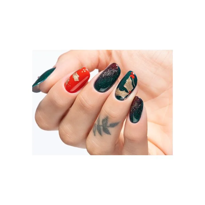 Christmas Nails | Uñas navideñas con acebo
