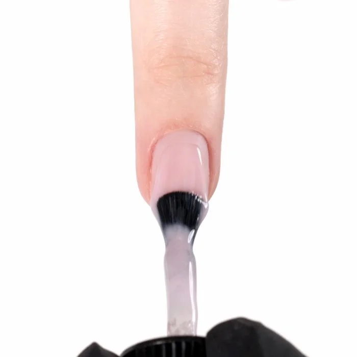 Applicazione di Smalto semipermanente SP505 Milky Ballerina