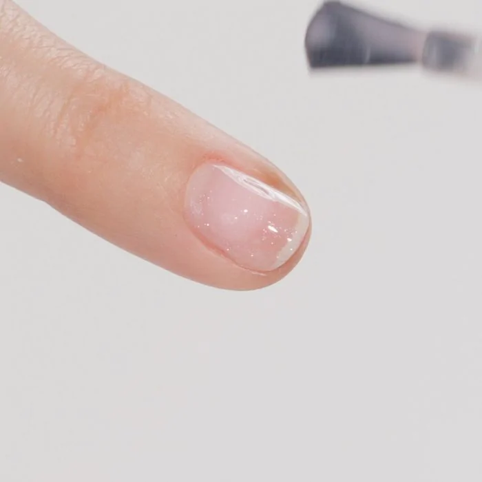 Application of HD Glitter Soft Nude Base 15 ml