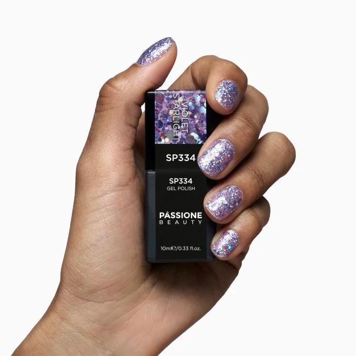 Vernis semi-permanent SP334 Violet Starlight - Vernis semi-permanent violet avec paillettes violets et bleus holographiques - détail 3