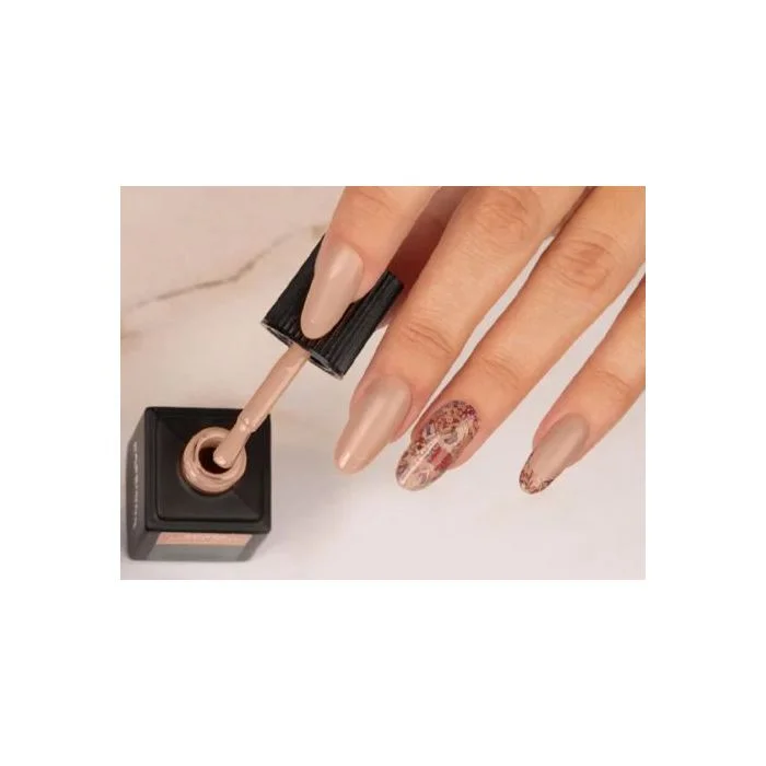 Trendy Nude