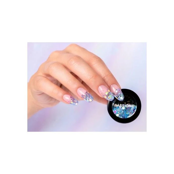 Manicura francesa con técnica reversa