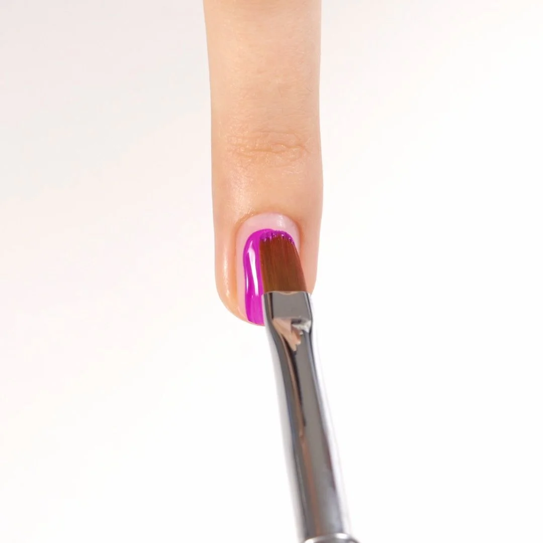 Applicazione di Gel Color C42 Fuchsia Fluo