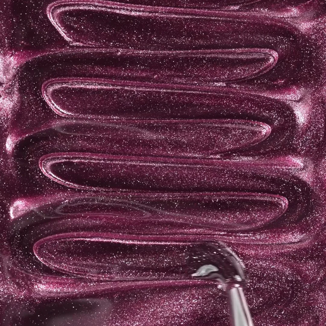 Application of Gel Nail Polish SP617 Rose Velvet Cat Eye