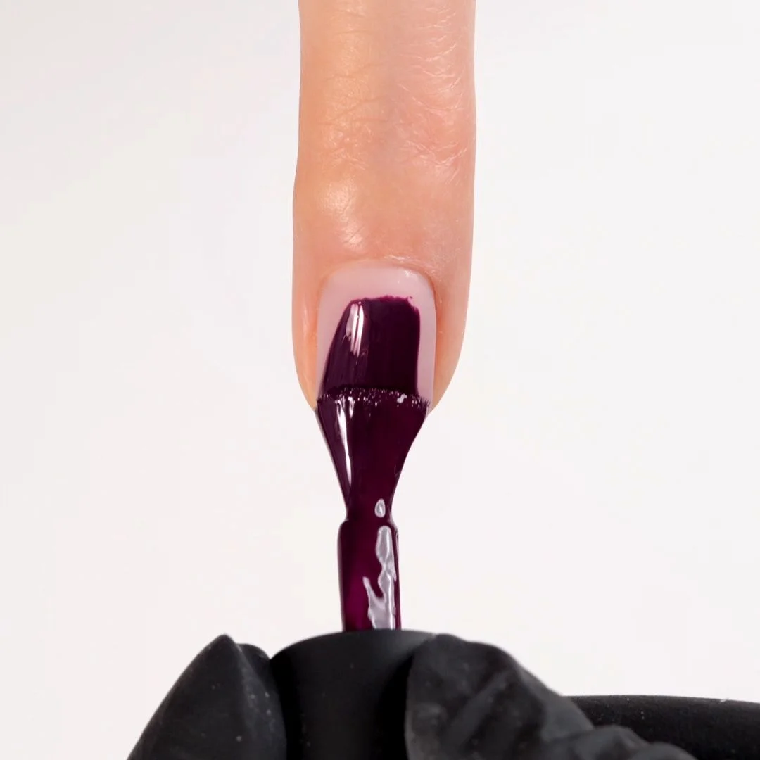 Application of Gel Nail Polish GPF52 Unique 