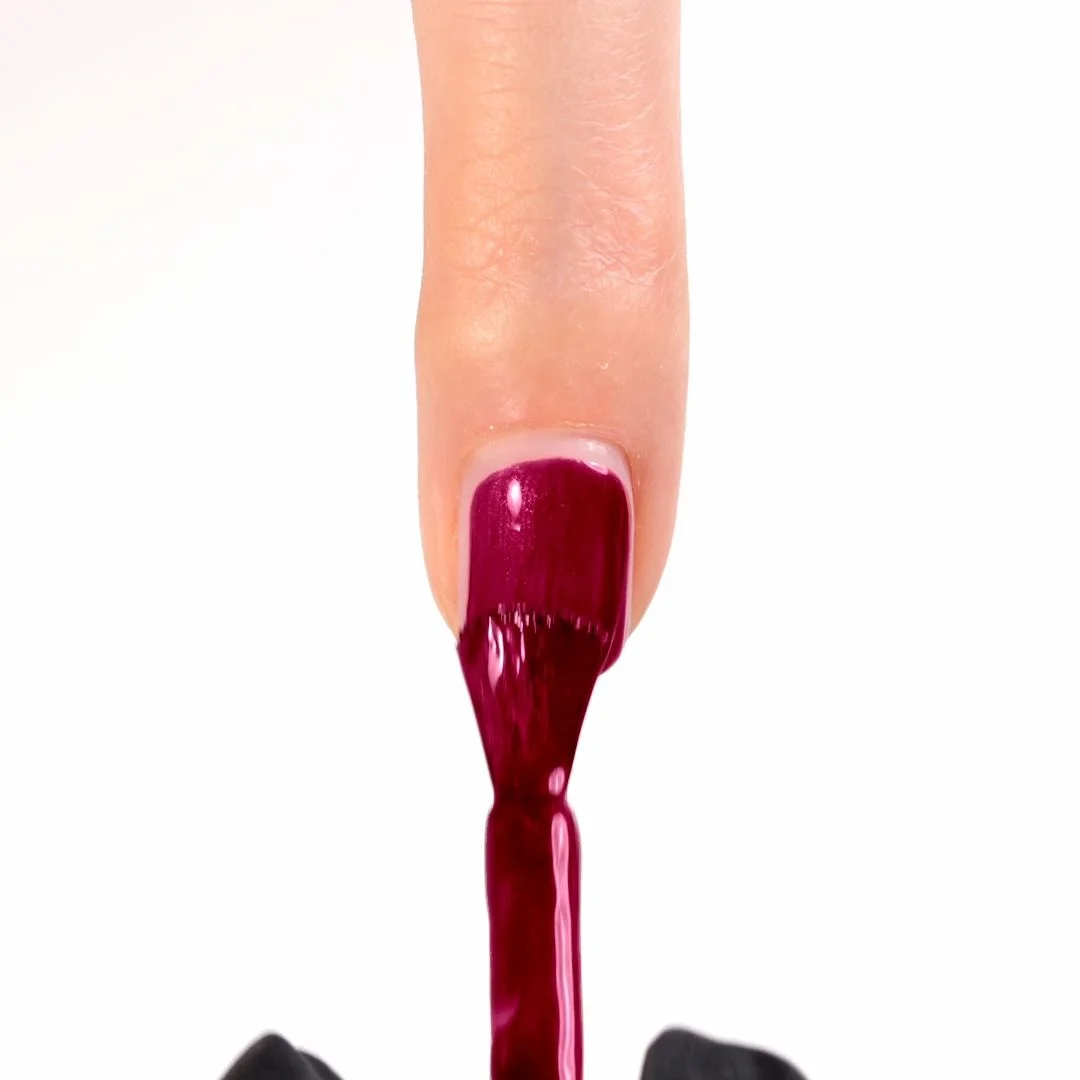 Application of Gel Nail Polish GP25 Diablo 