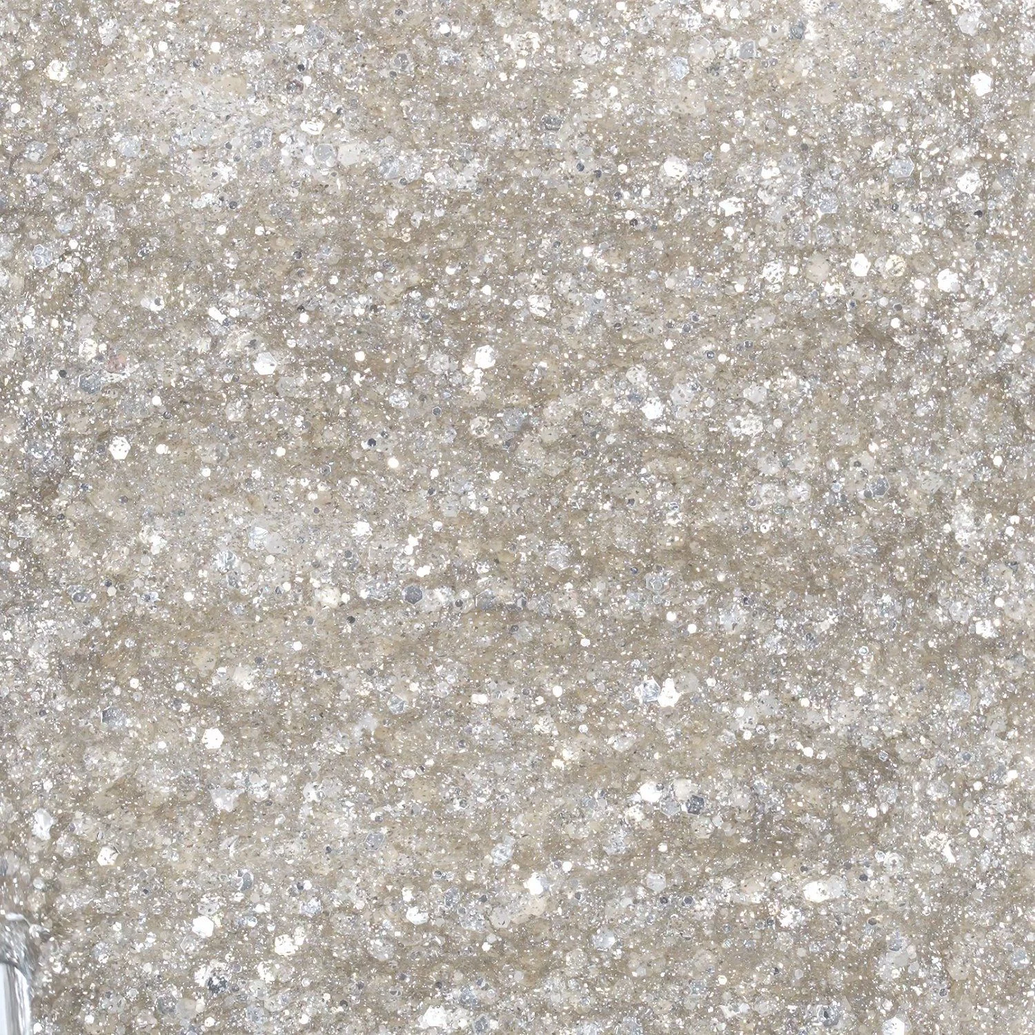 Application of Gel Nail Polish SP755 Glittering Ice