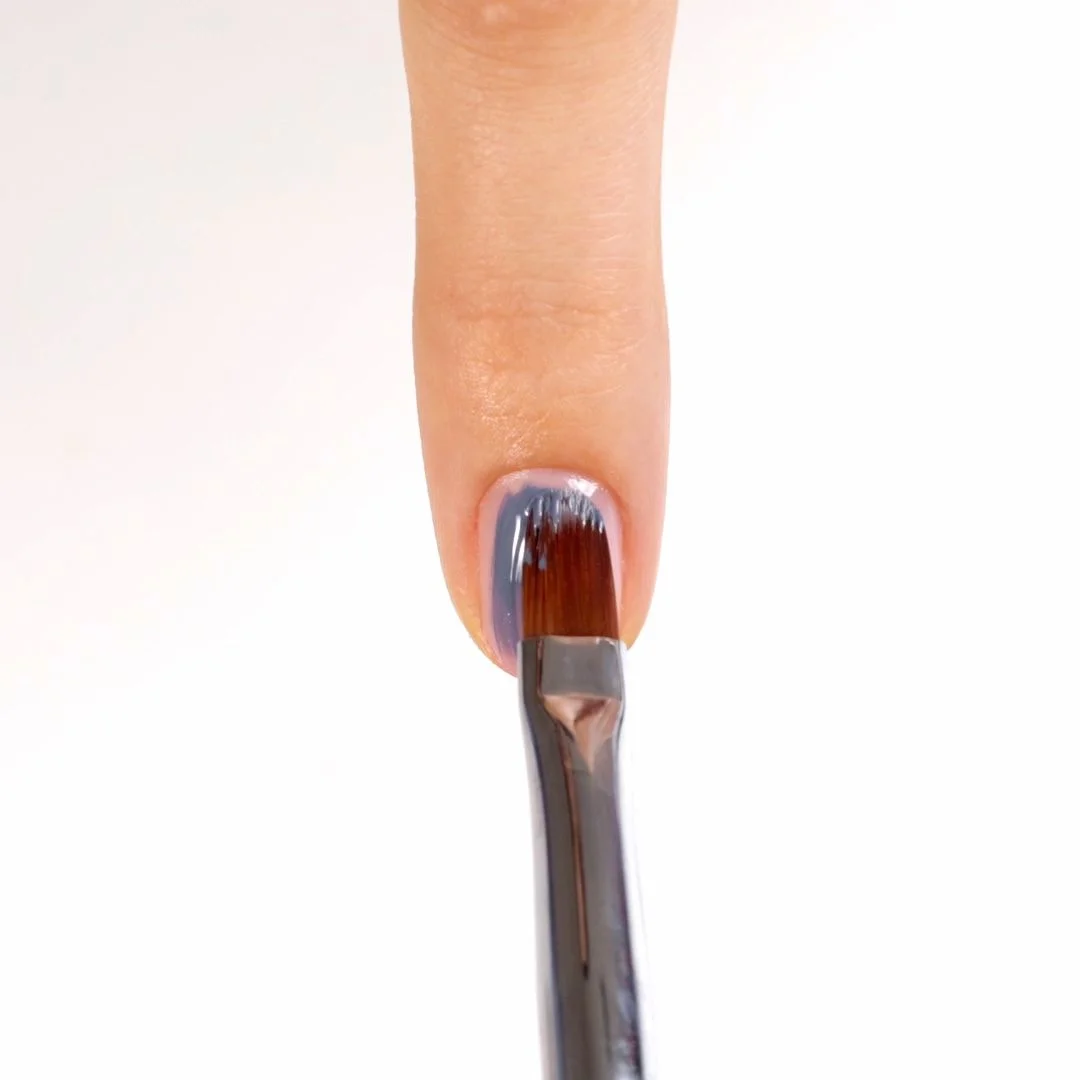 Application de Gel Couleur F89 Graphite