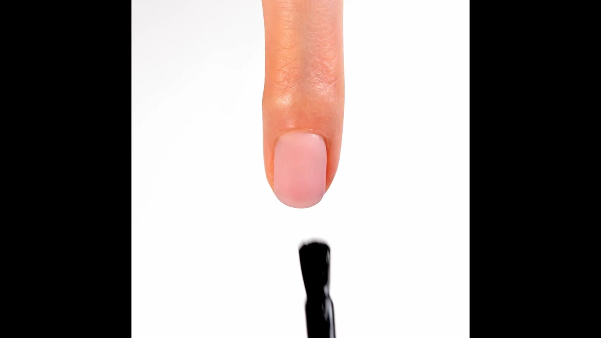 Aplicación de Esmalte Semipermanente SP02 Black