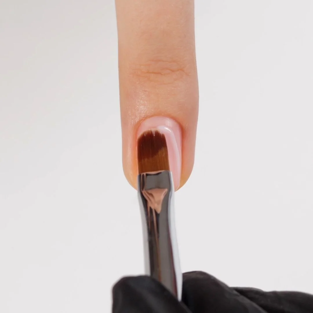 Applicazione di Gel Color C158 Milky Rose