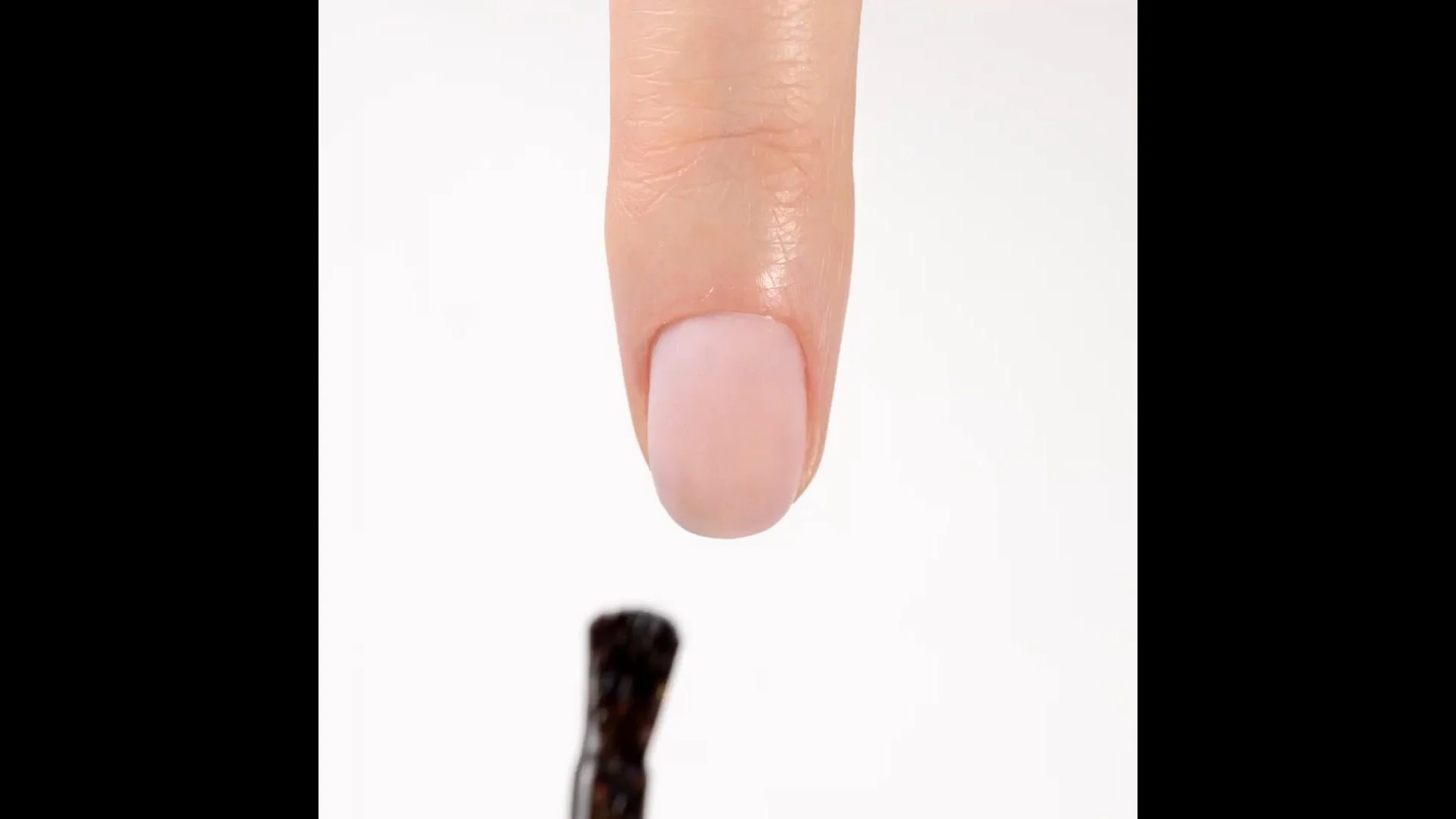 Application of Gel Nail Polish SP213 Casinò