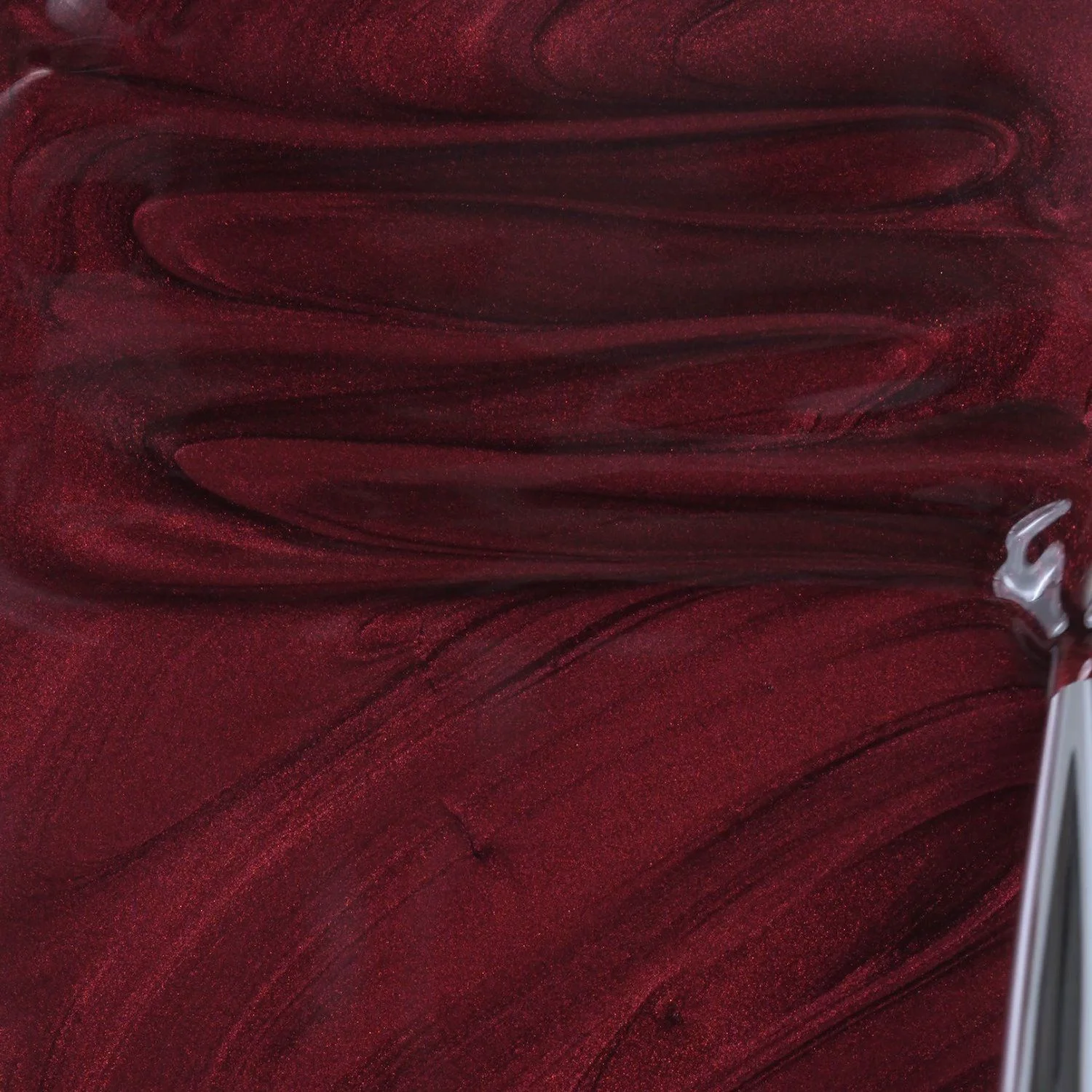Aplicación de Esmalte semipermanente  SP751 Vamp Bordeaux