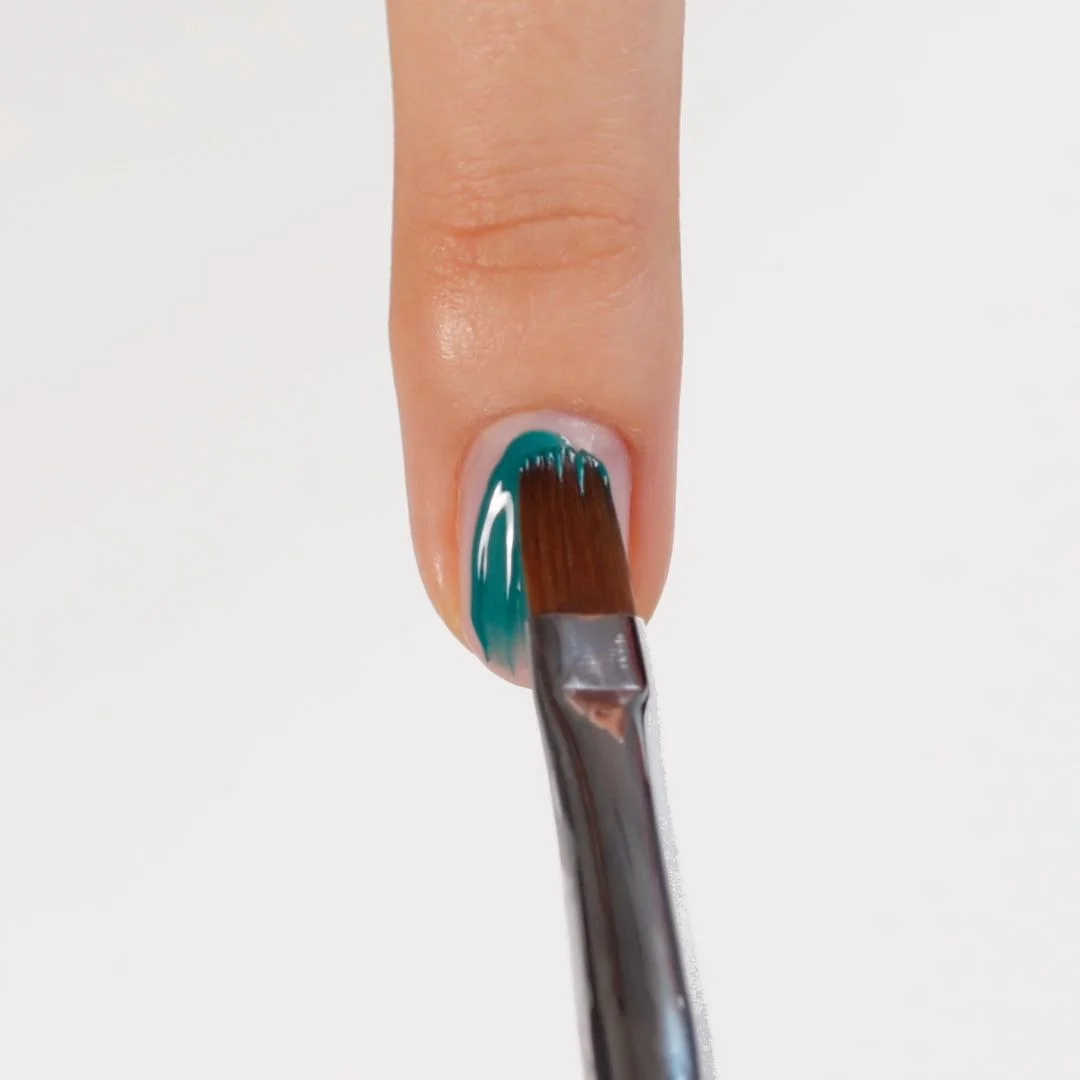 Aplicación de Gel Color C123 Quetzal Green