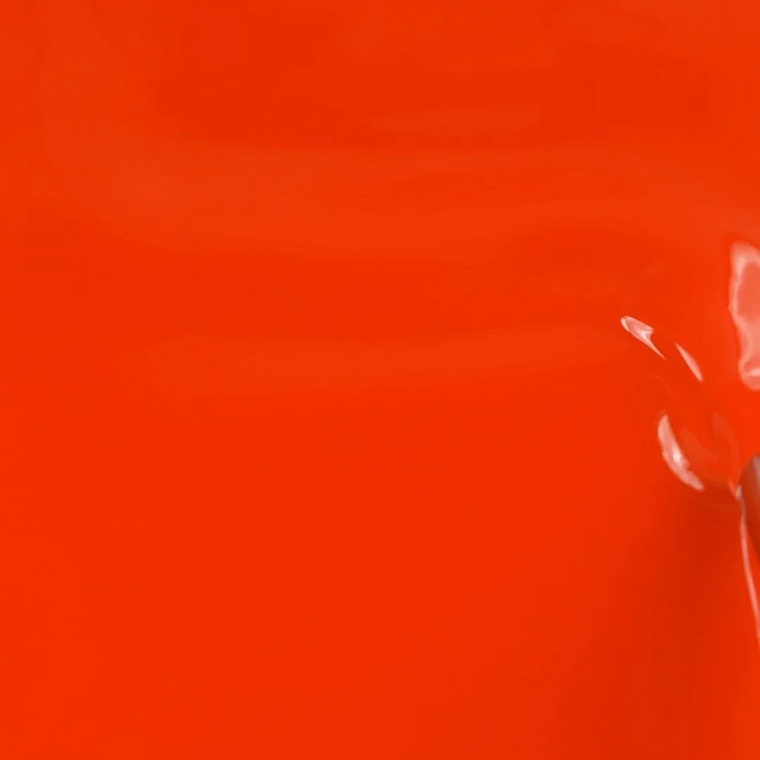 Applicazione di Smalto semipermanente SP559 Vibrant Red