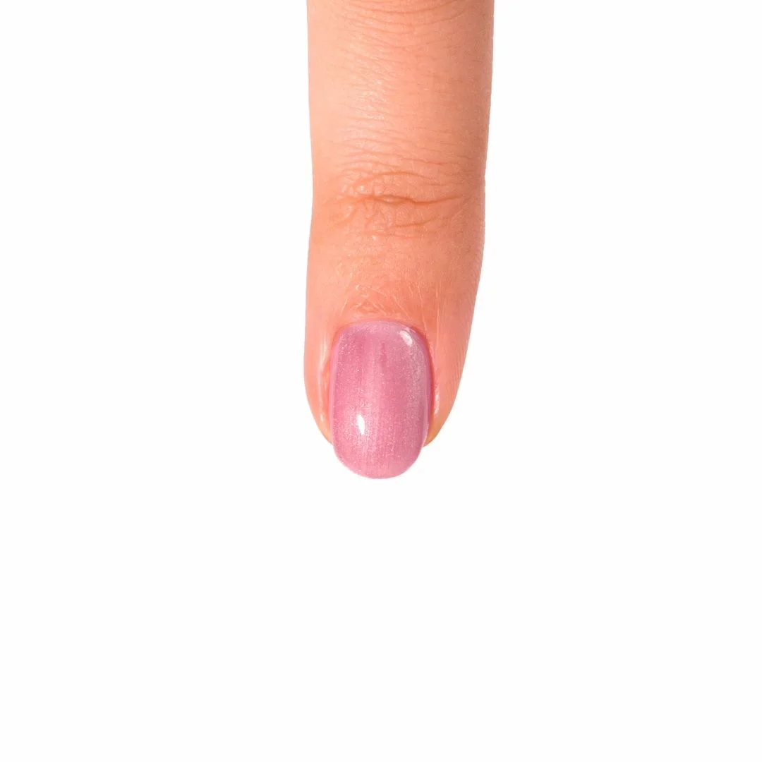 Anwendung von UV-Nagellack SP611 Pink Ceramic Cat's Eyes