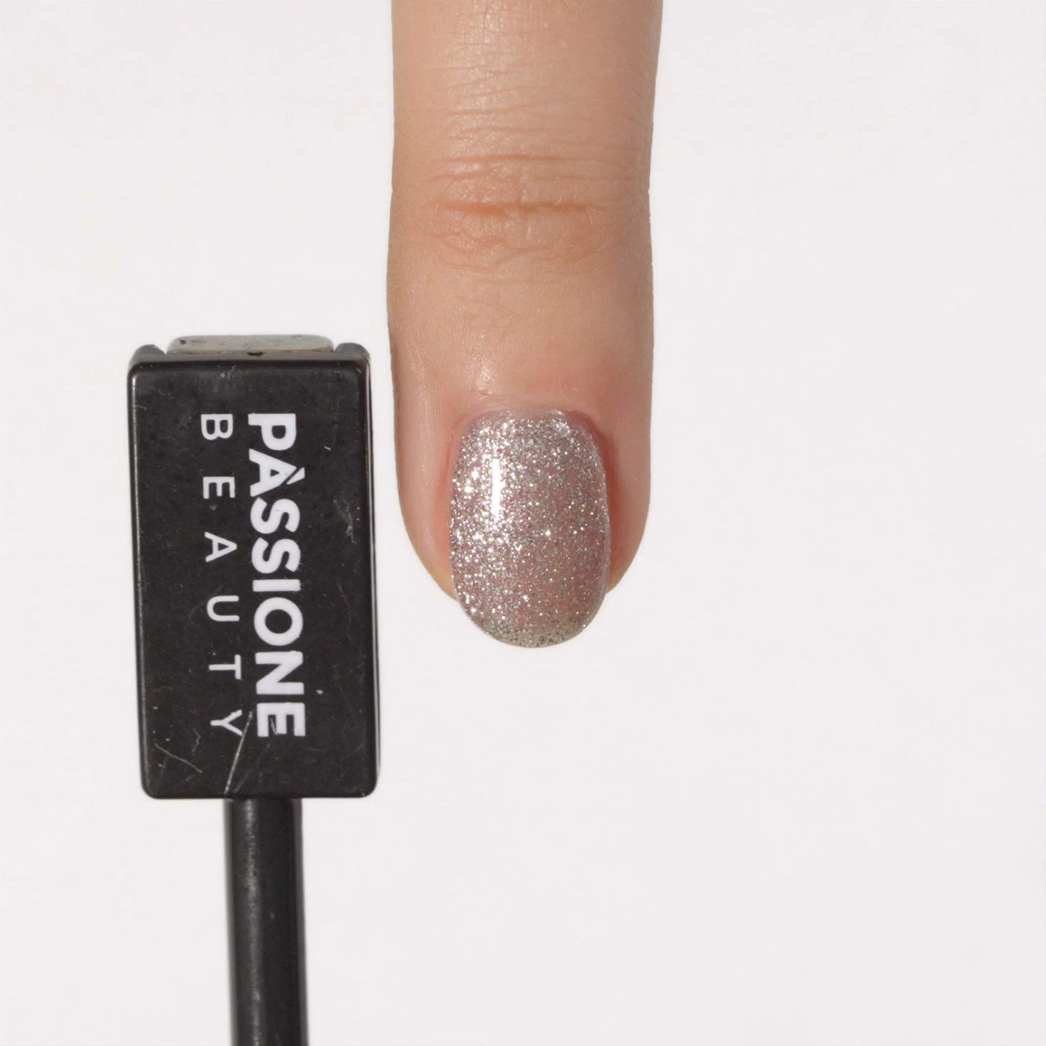 Application de Vernis semi-permanent SP743 Écru Flash Cat Eye