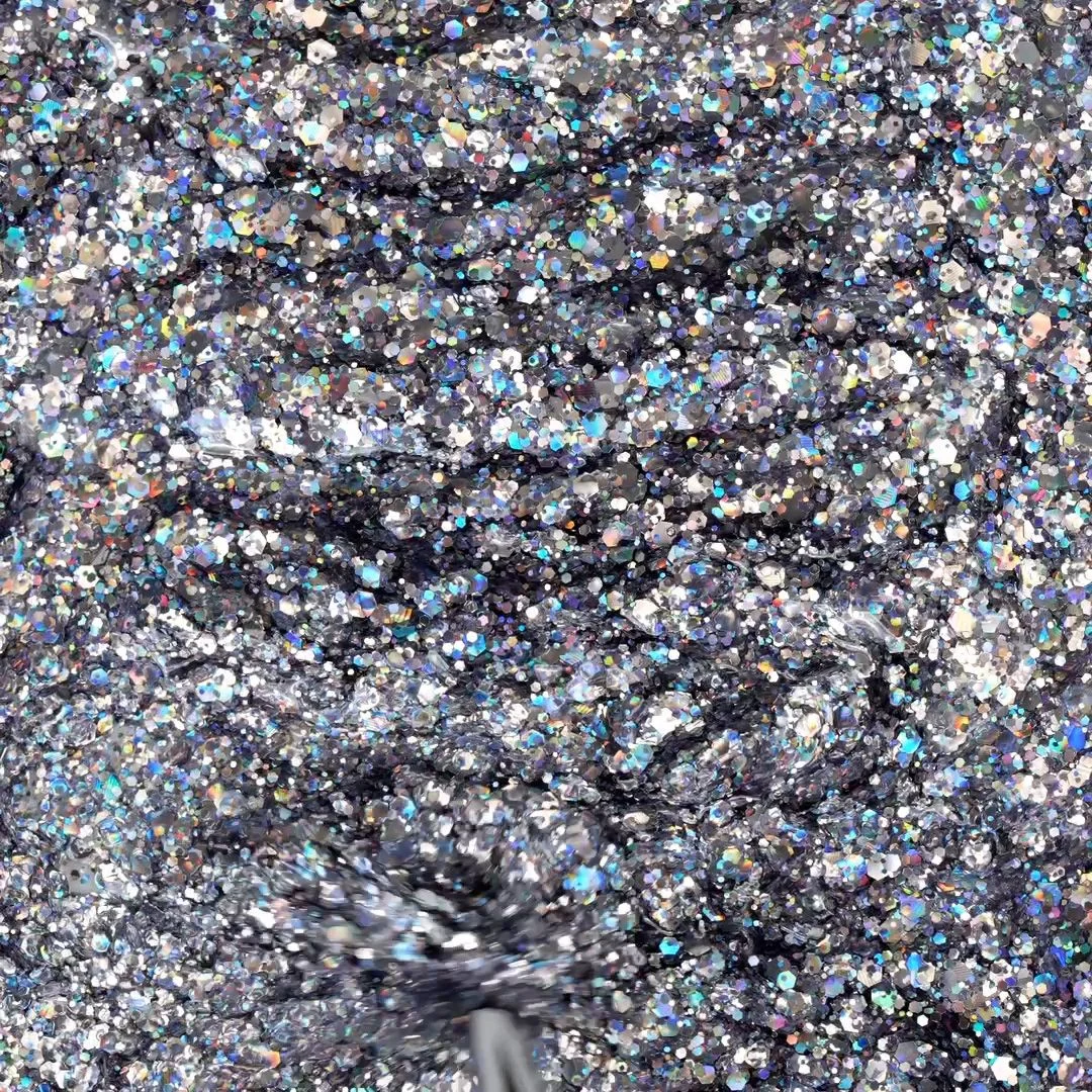 Aplicación de Esmalte semipermanente SP332 Silver Starlight