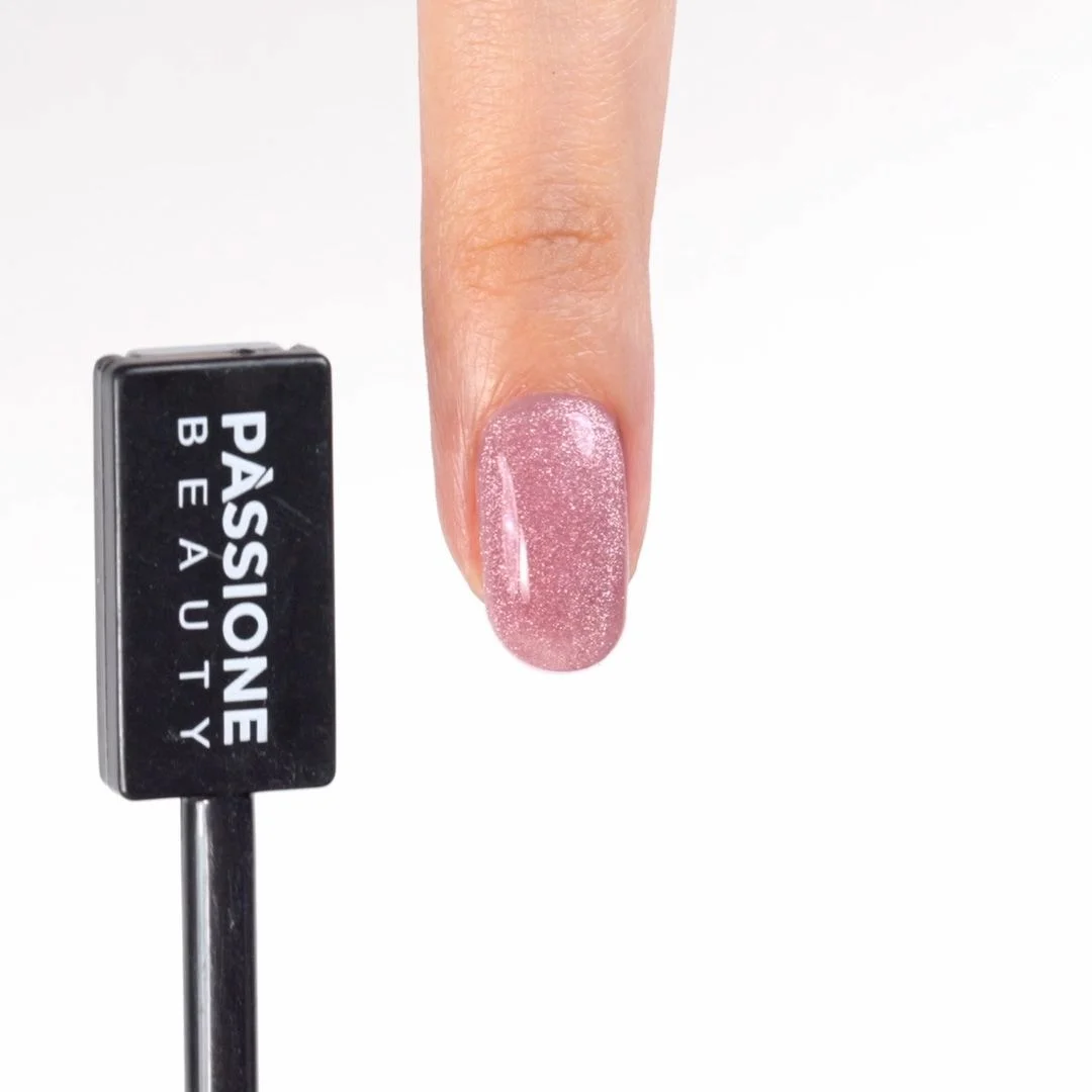Application of Gel Nail Polish SP224 Soft Pink Cat Eye