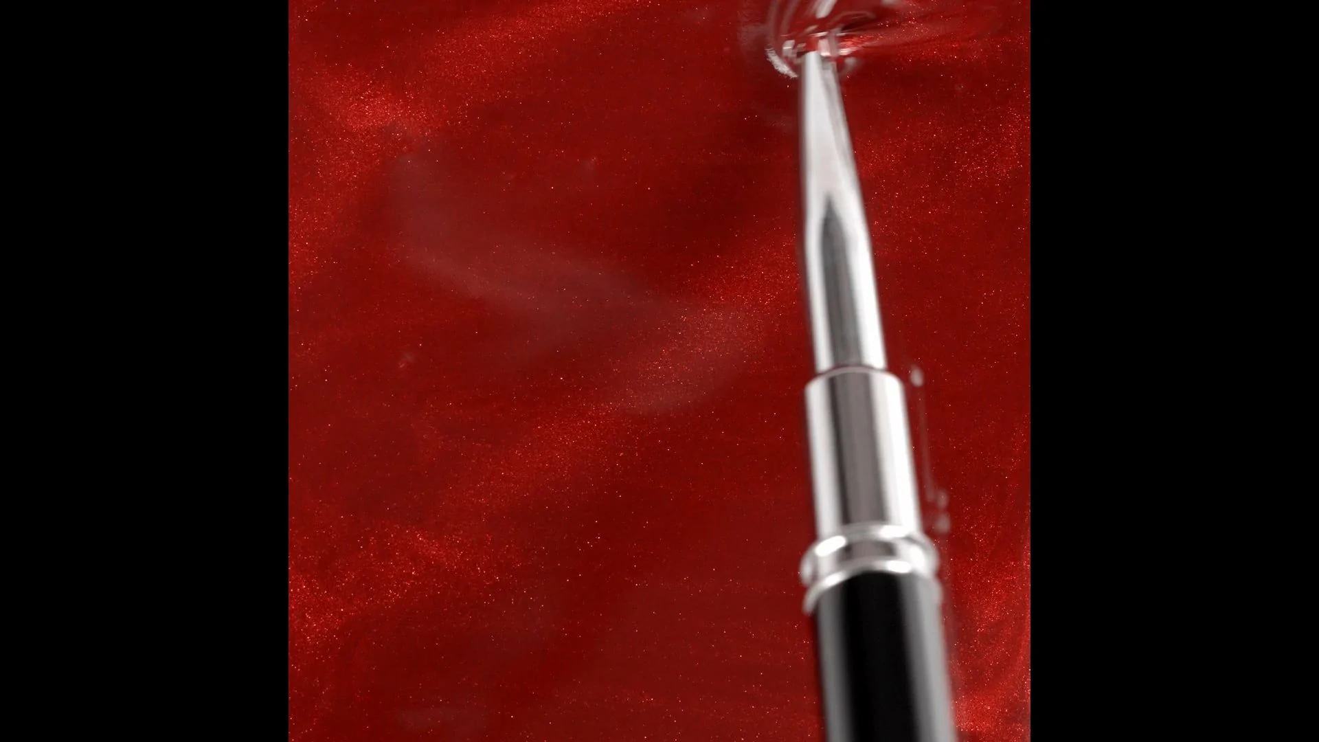 Application de Vernis semi-permanent SP624 Red Cat Eye
