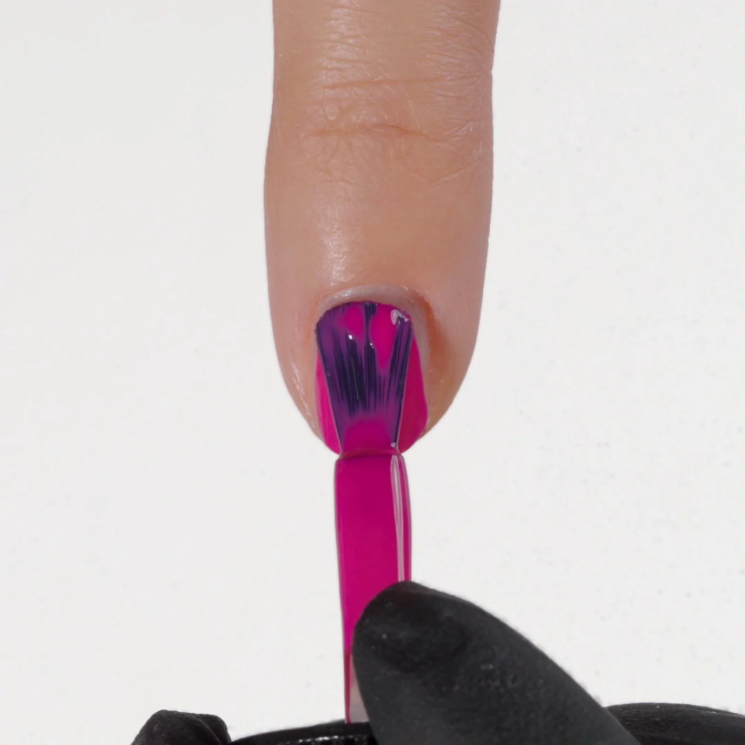 Application de Vernis NP798 Pink Paradise