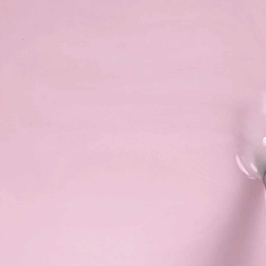 Application de Vernis semi-permanent SP665 Milky Soft Candy