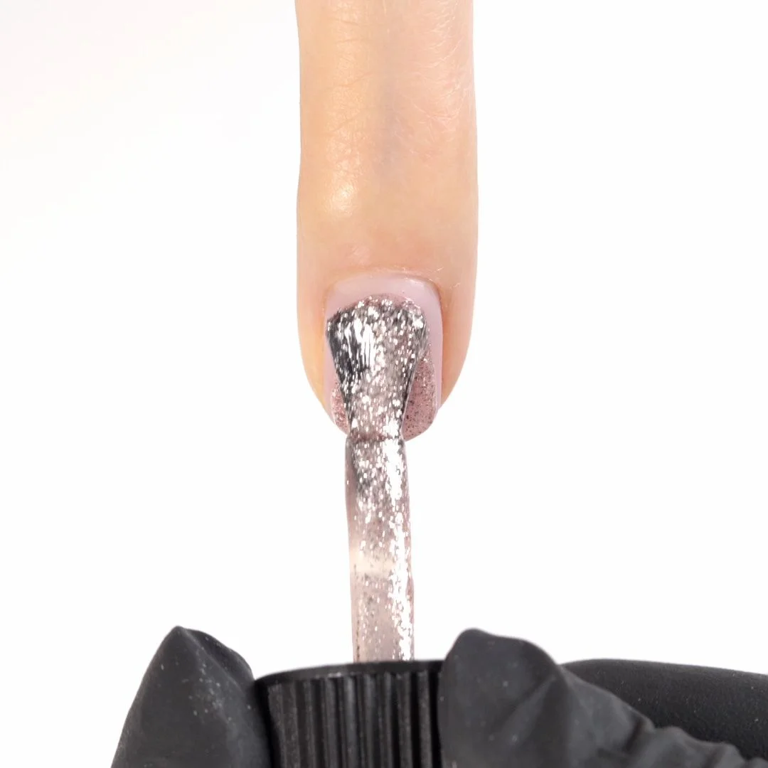 Application of Gel Nail Polish SP136 Rosé Flash