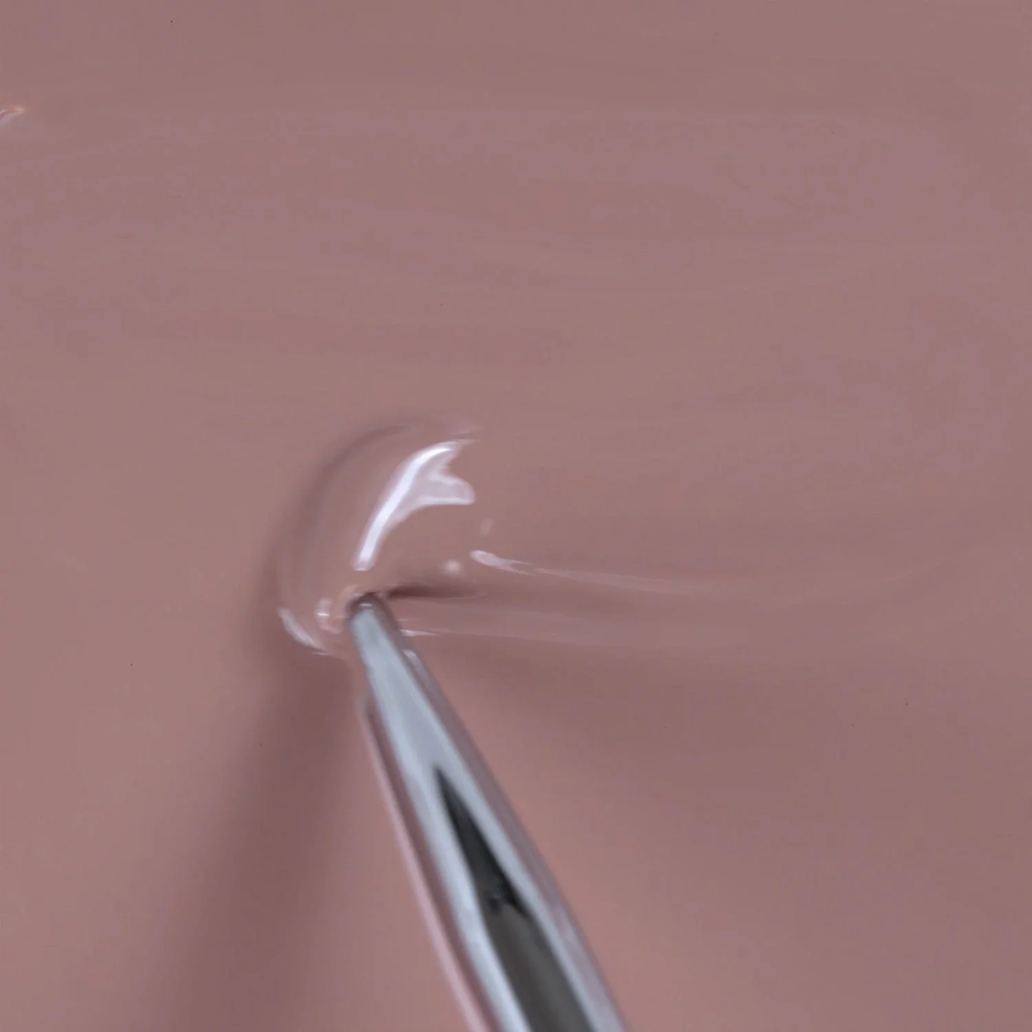 Application of Gel Nail Polish GPC108 Beatrice 