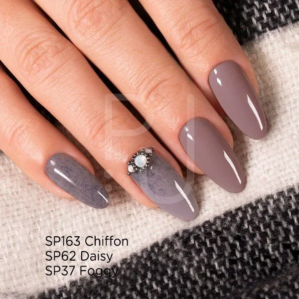 Gel Nail Polish GP62 Daisy - Antique Pink and Grey Gel Polish - detail 2