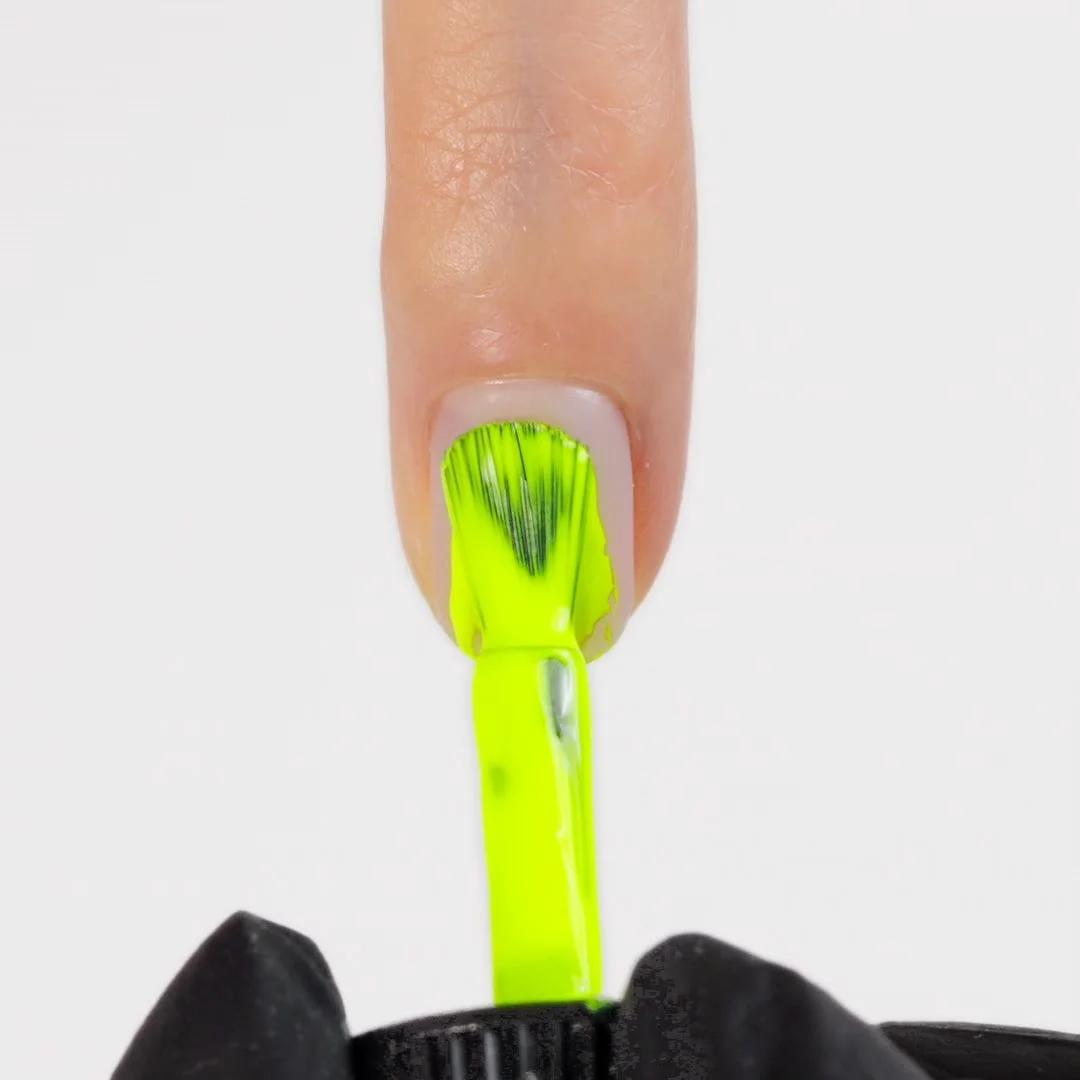 Application of Gel Nail Polish GP406 Hun 