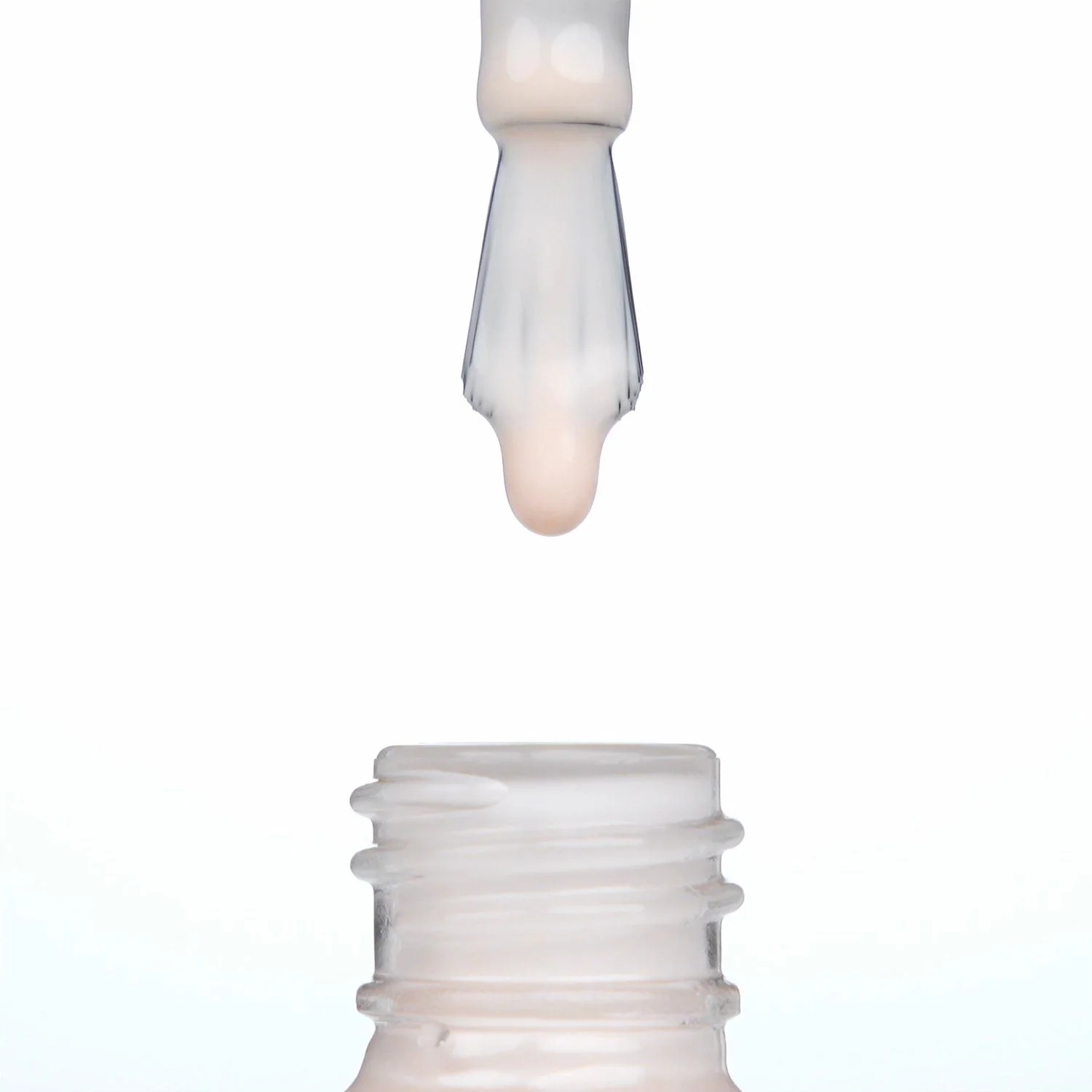 Anwendung von Nagellack NP279 Soft Sand