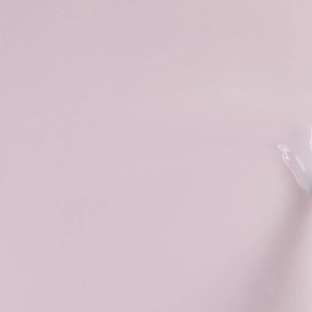 Application de Vernis semi-permanent VS263 Milky Rose