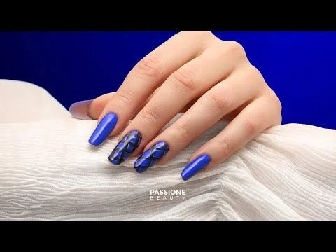 Blue Monday | Nail art effet tressé
