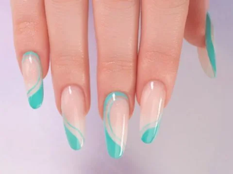 Swirl NailsTiffany