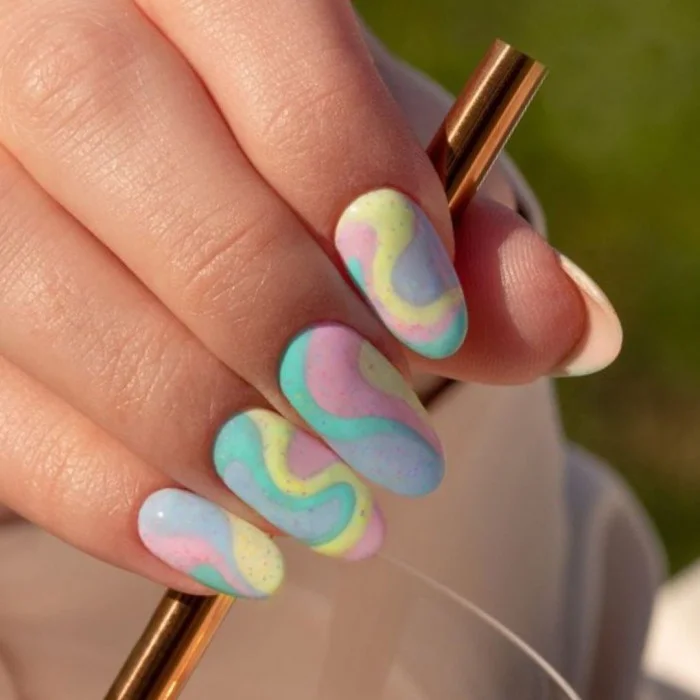 Uñas en tonos pastel: 6 formas de llevarlas