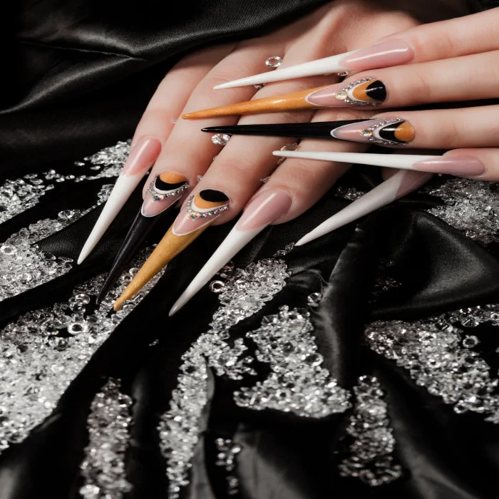 Forme delle unghie: le nail art più estreme