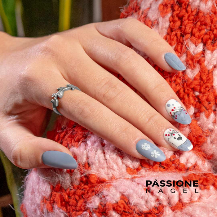 Neue Trends für Weihnachts-Nägel 2022
