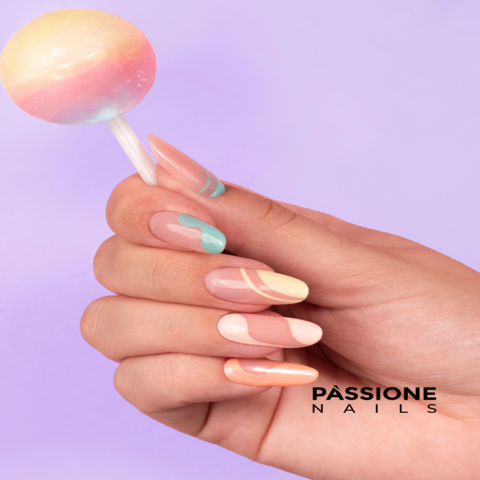 Pastel nails: simple and sophisticated!