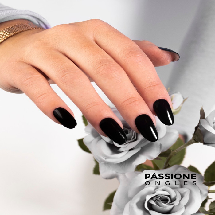 La manucure noire : idées de nail arts