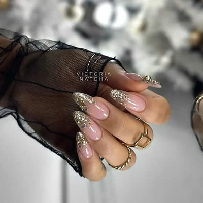 unghie_glitter_2025