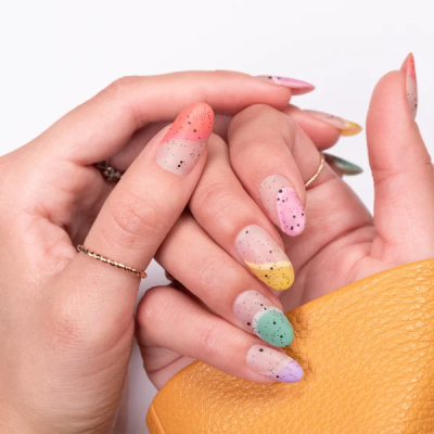 dotty_nails