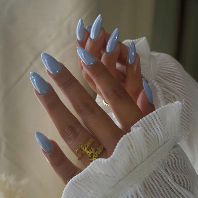  Manicura tonos pastel clásica