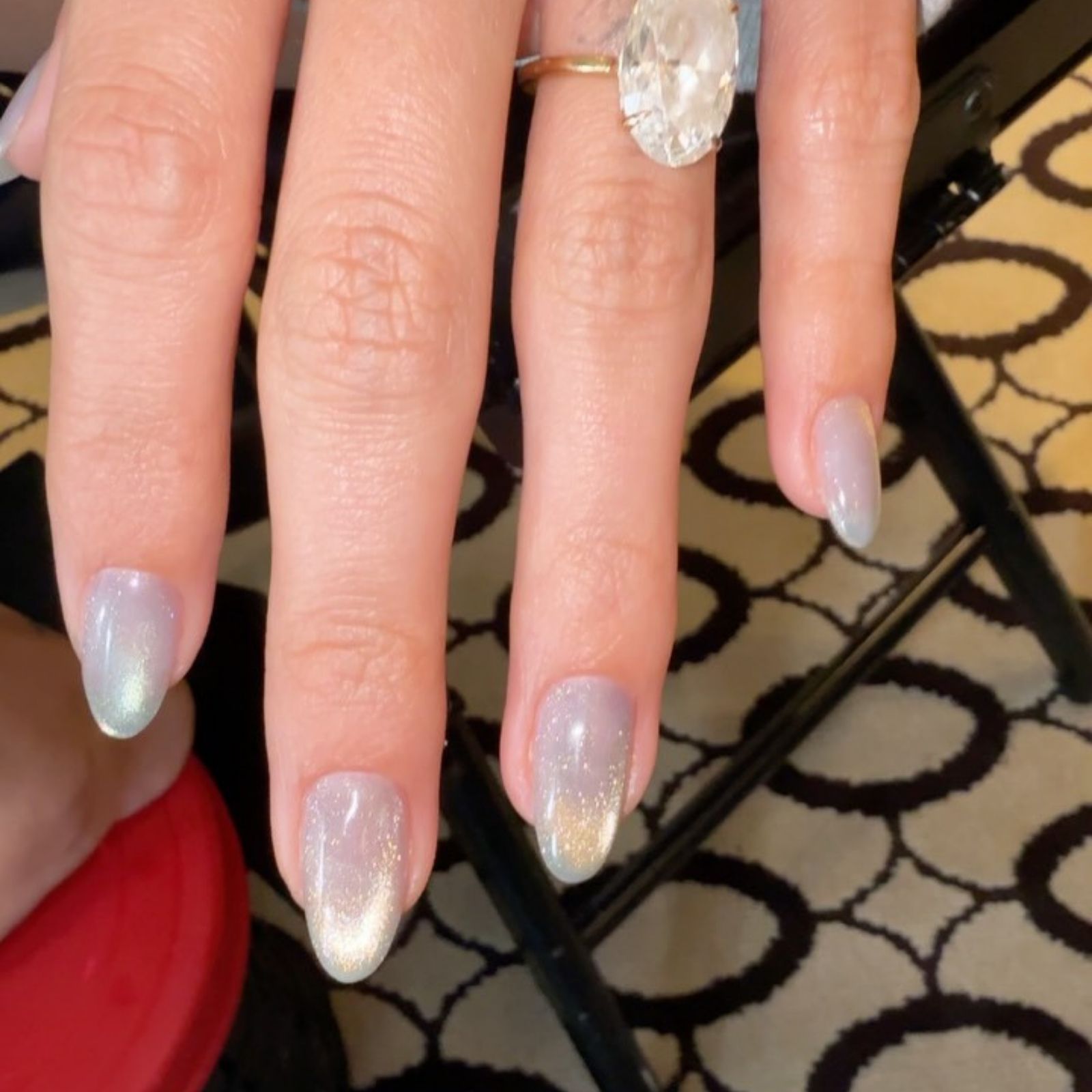 unghie 2026 cat's eyes hailey bieber