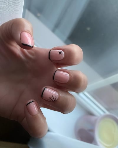 420062-Spooky-Mini-French-Nails