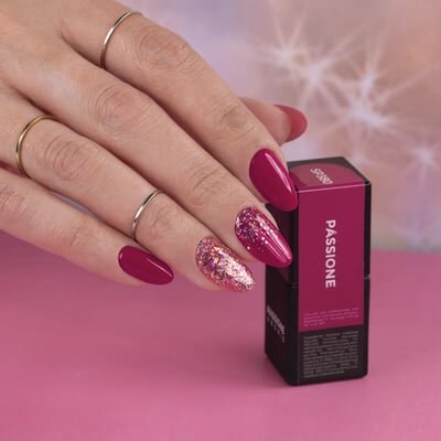 unghie rosse natale viva magenta